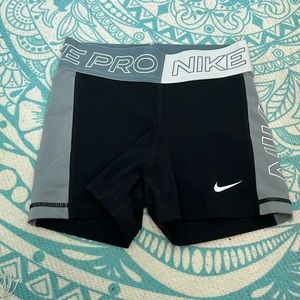 nike pro 3in shorts